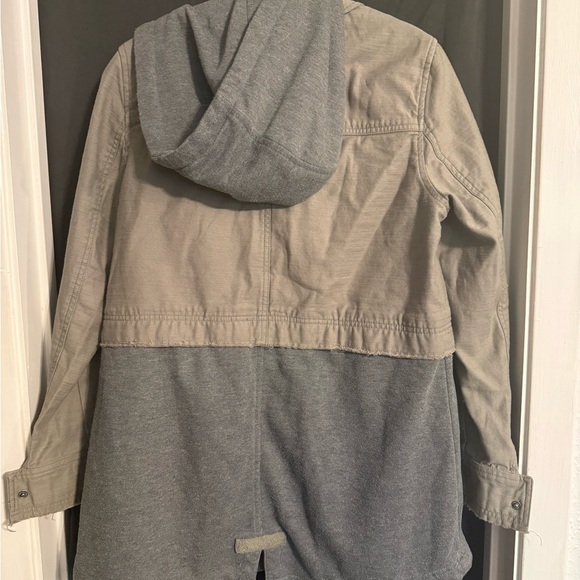 Two-Tone Jean Jacket - Picture 3 of 6